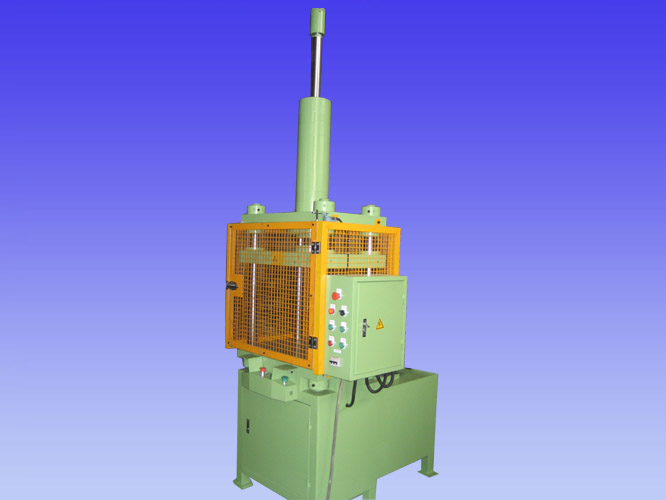 雙出軸四柱液壓機(jī)
